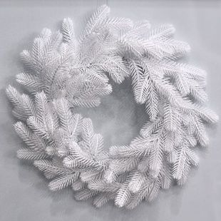 Венок новогодний рождественский Traditional из литой хвои d-50 см белый 2152/50/W фото